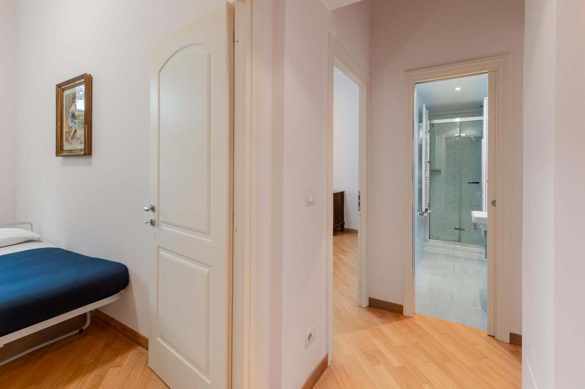 Contemporary Flat In Trastevere Apartment *
