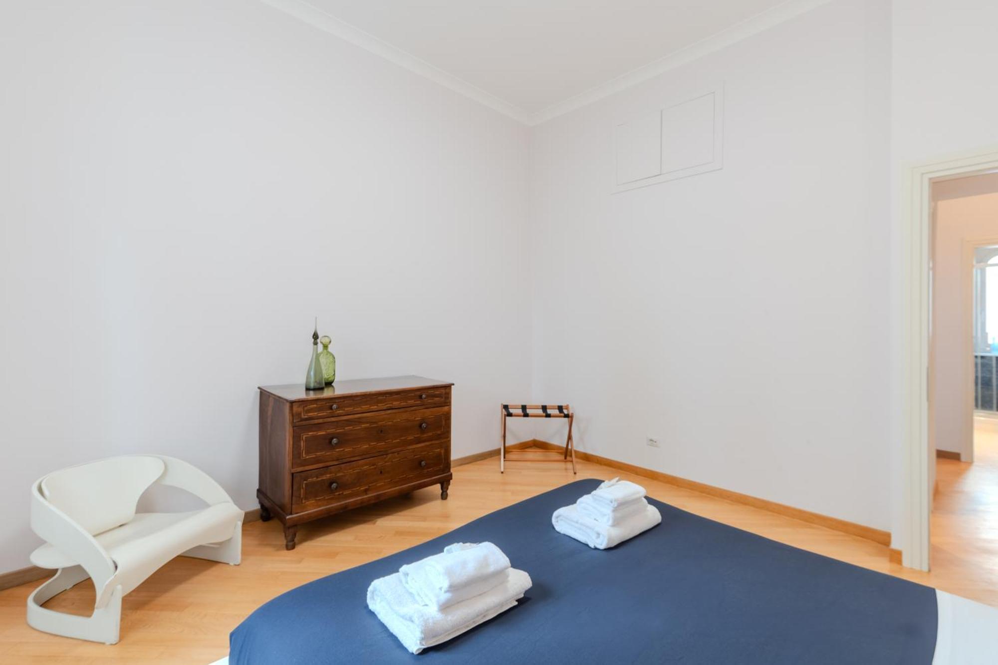 Contemporary Flat In Trastevere