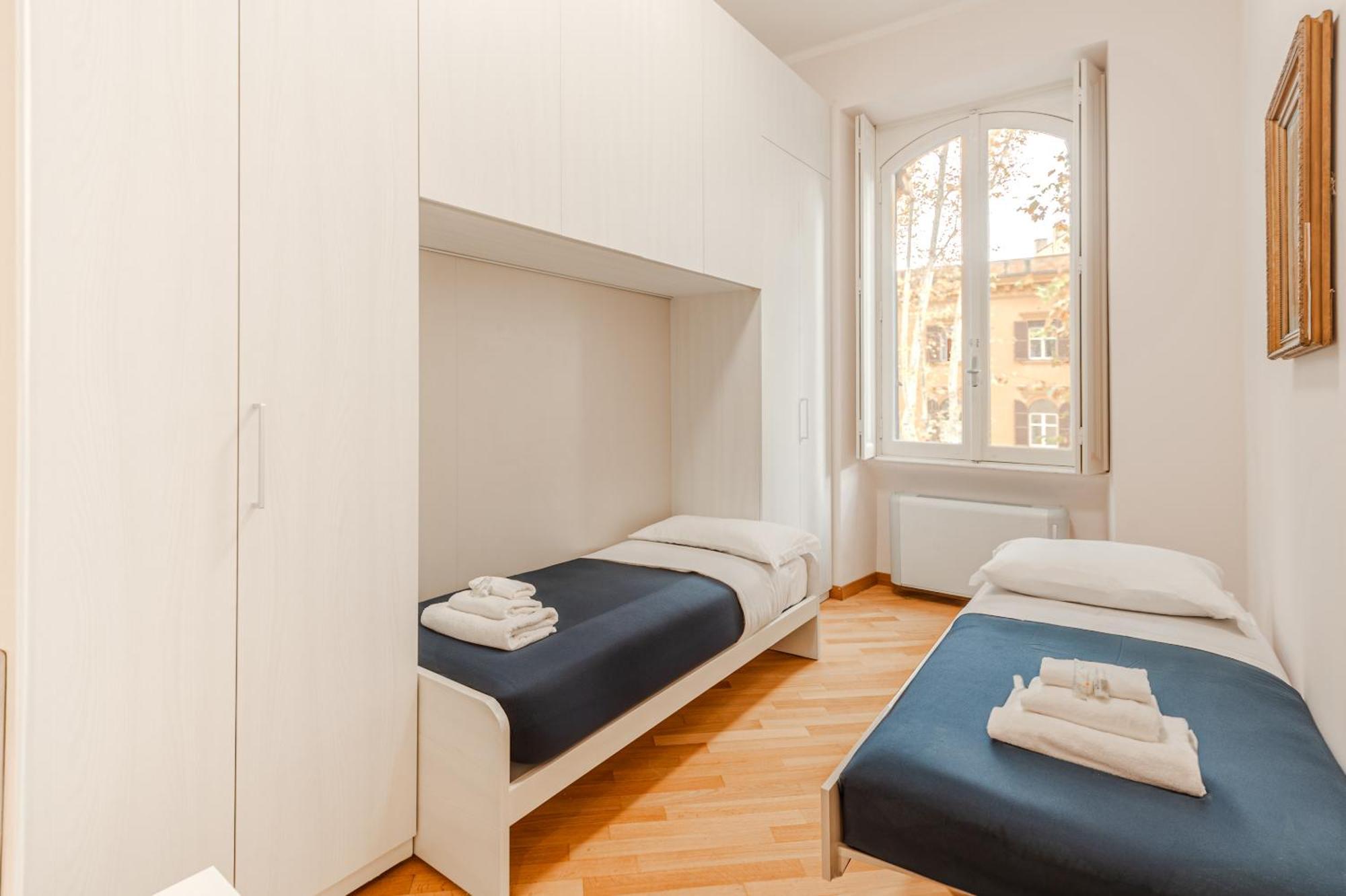 Contemporary Flat In Trastevere Apartment